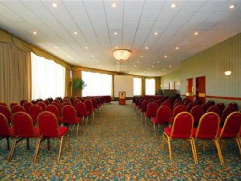 Comfort Inn Conference Center Churchill Екстер'єр фото